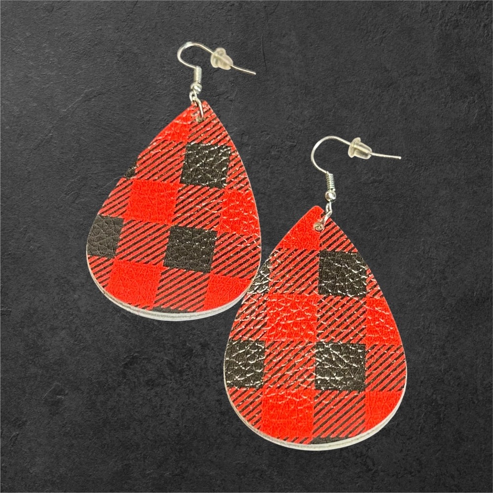 Buffalo Plaid Teardrop Earrings Red‎ Black Faux Leather Holiday Dangle